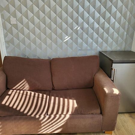 Serene 1 Bedroom, 3 Single Beds บริสตอล ภายนอก รูปภาพ